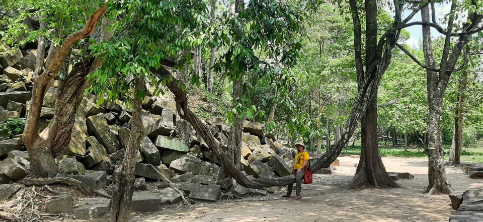 Beng Mealea, Banteay Srei, Bakong, Rolous Group Private Tour - Banteay Srei Temple Exploration