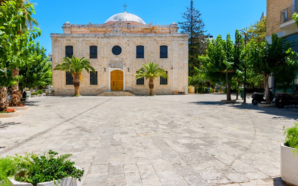 Heraklion City, Walking Tour, Old Market & Knossos Palace - Additional Information for Travelers