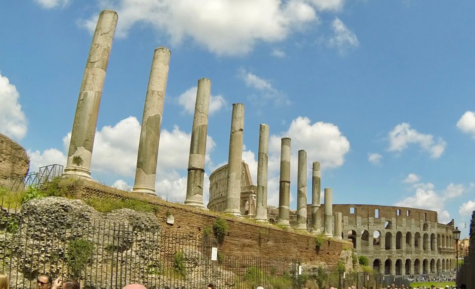 Rome: Skip-the-Line Roman Forum, Palatine & Colosseum Tour - Common questions