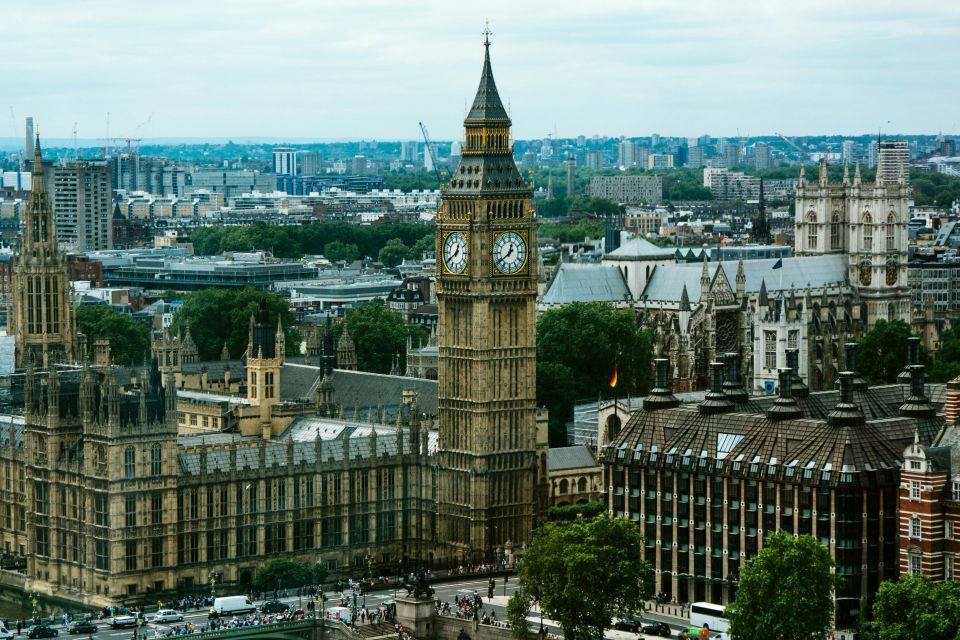 London - Historic Downtown a Self-Guided Audio Half Day Tour - Participant Selection and Important Information