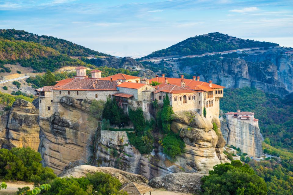 Varlaam Monastery & Meteora: Self-Guided Driving Audio Tour - Action Tour Guide App