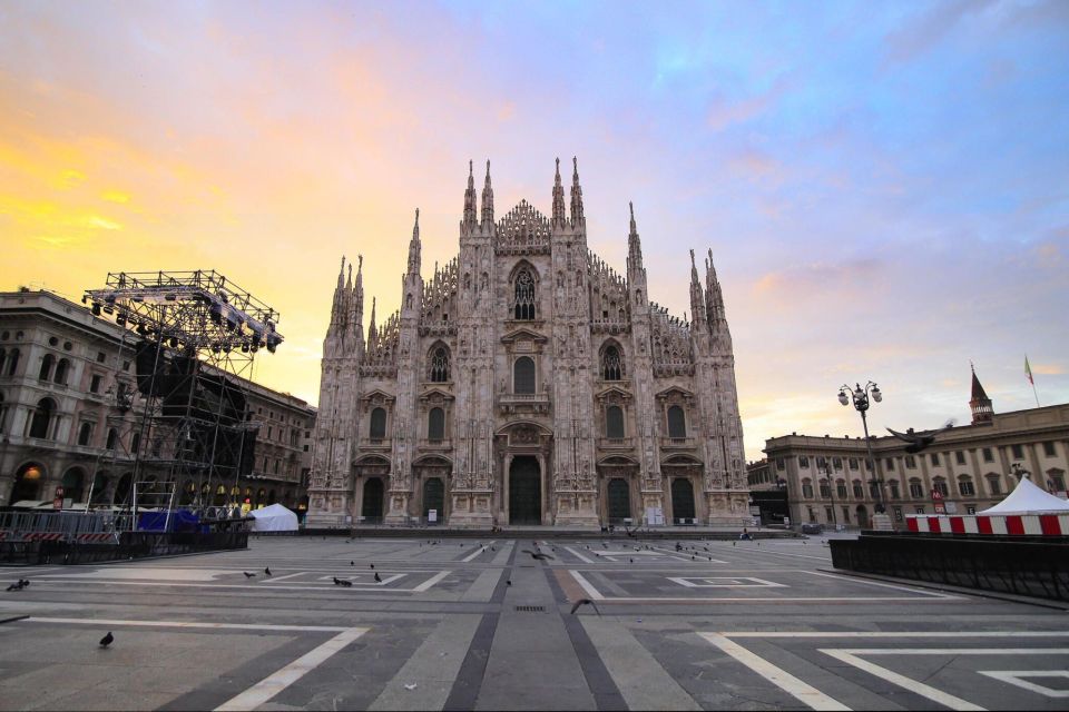 Milan: City Center Highlights Historical Tram Tour - Common questions