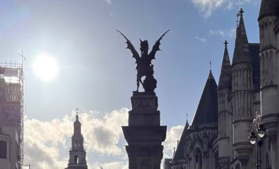 London: City of Dragons Walking Tour - Key Points