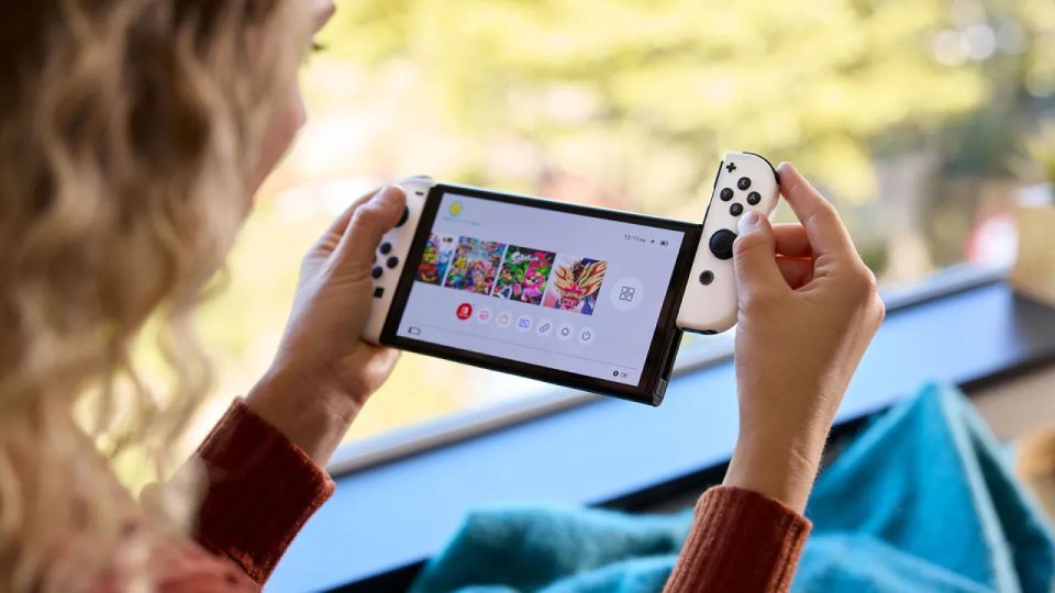 London: Nintendo Switch Gaming Console Rental - Key Points