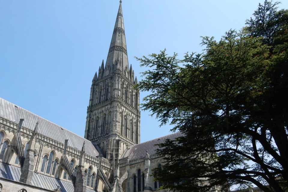 Salisbury: Quirky Self-Guided Smartphone Heritage Walks - Key Points