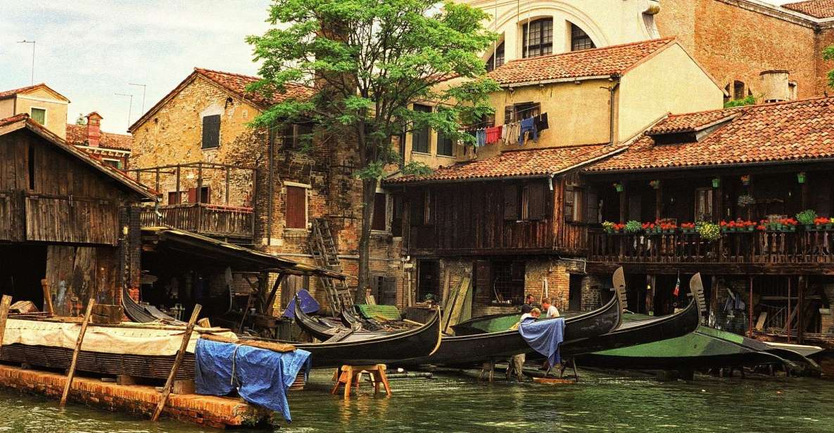 Venice: Historical Gondola Yard Private Tour - Key Points