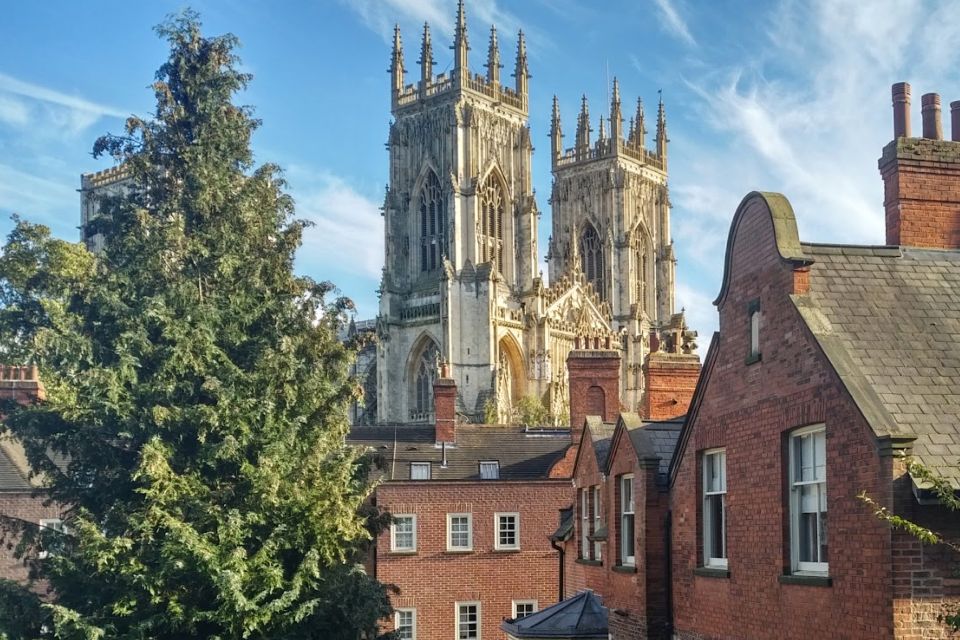 York: Self-Guided City Sightseeing Treasure Hunt - Key Points