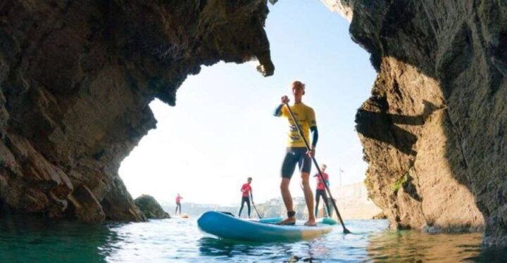 Newquay: Paddleboarding Lesson & Tour