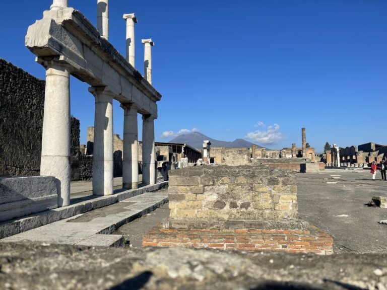 Pompeii: the Forum & via Dell Abbondanza