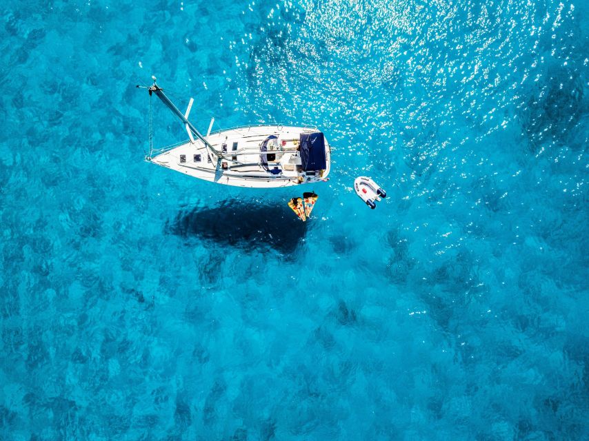 Heraklion: Dia Island Morning Sailing Trip With Snorkeling - Language and Group Size