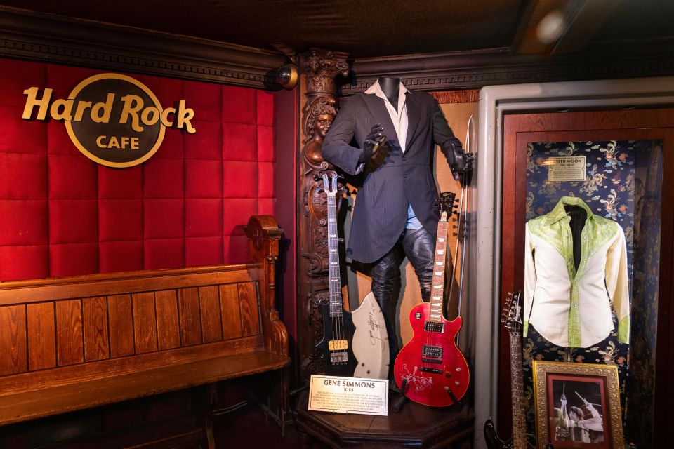 London: Hard Rock Walking Tour With Optional Lunch - Meeting Point Information