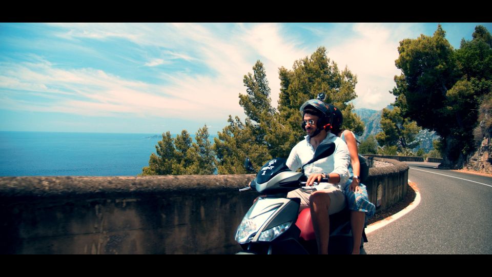 Scooter Rental: Freedom, Magic and Adventure on Two Wheels - Unforgettable Coastal Exploration