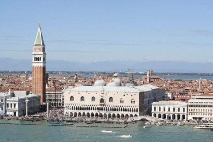 Venice: Doges Palace and St Marks Basilica Private Tour - Key Points