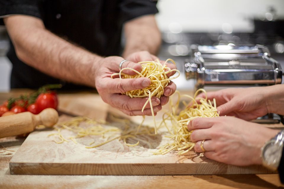 Venice: Fresh Pasta Making in Private Venetian Apartment - Key Points