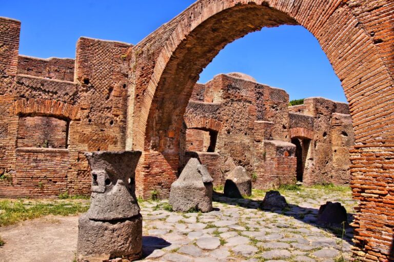 3 Days Tour: Vesuvius, Pompeii, Herculaneum and Amalfi Coast