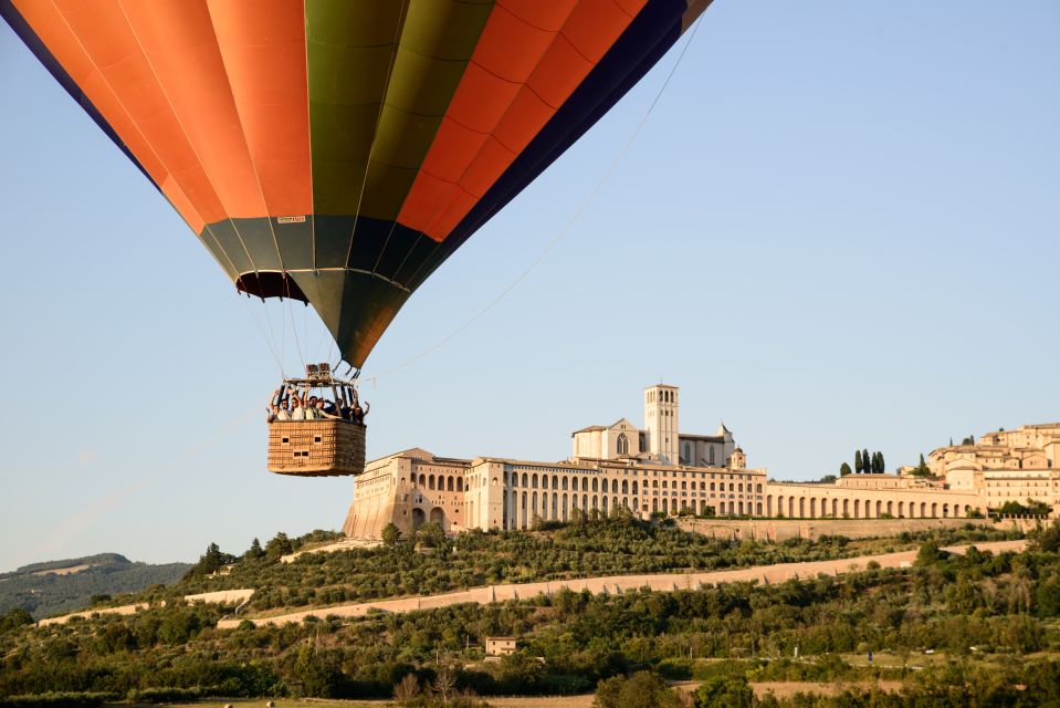 1 assisi hot air balloon ride with breakfast wine tasting Assisi: Hot Air Balloon Ride With Breakfast & Wine Tasting