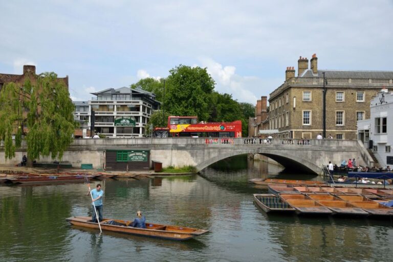 Cambridge: City Sightseeing Hop-On Hop-Off Bus Tour