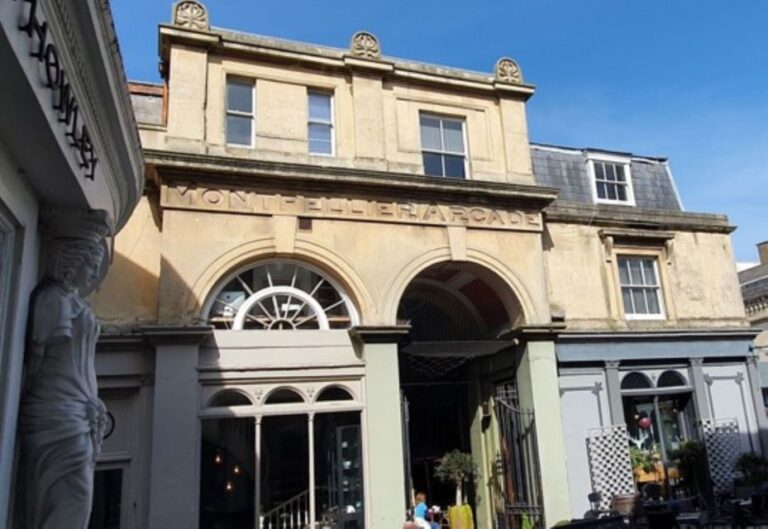 Cheltenham: Self-Guided Audio Tour of the Historical Town