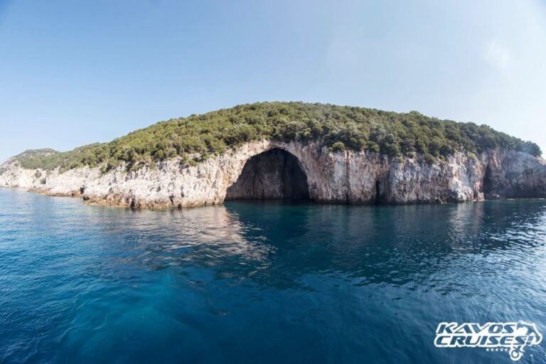 From Lefkimmi: Syvota, Blue Lagoon and Cave Sunset Cruise