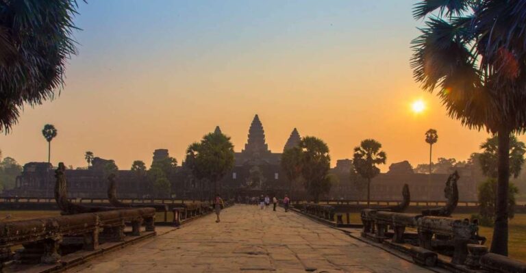 From Siem Reap: Angkor Wat Sunrise Small Group Tour