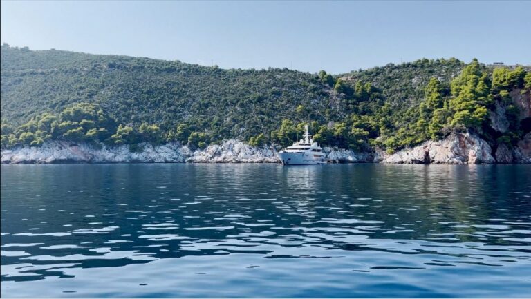 From Skiathos: Skopelos and Alonissos Boat Trip With Stops