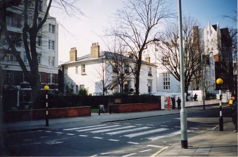 London: Beatles in My Life Walking Tour With Richard Porter