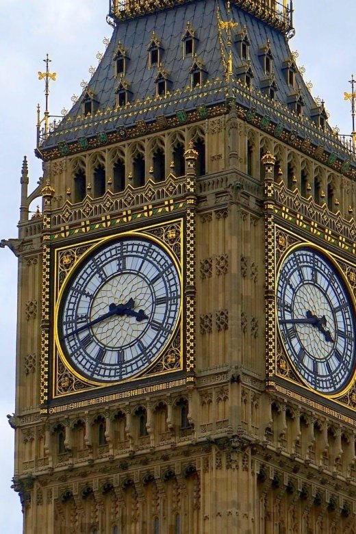 London: Digital Audio Guides for Big Ben and Tower Bridge