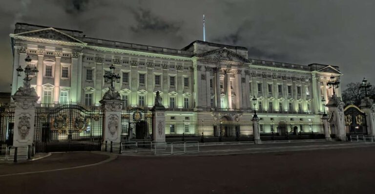 London : Royal Westminster By Night Walking Tour