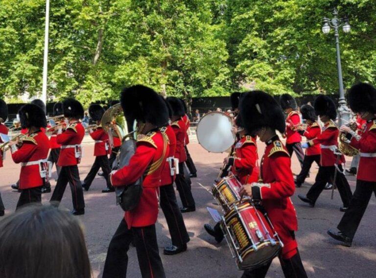 London: Walking Tour With Westminster & Change of the Guard