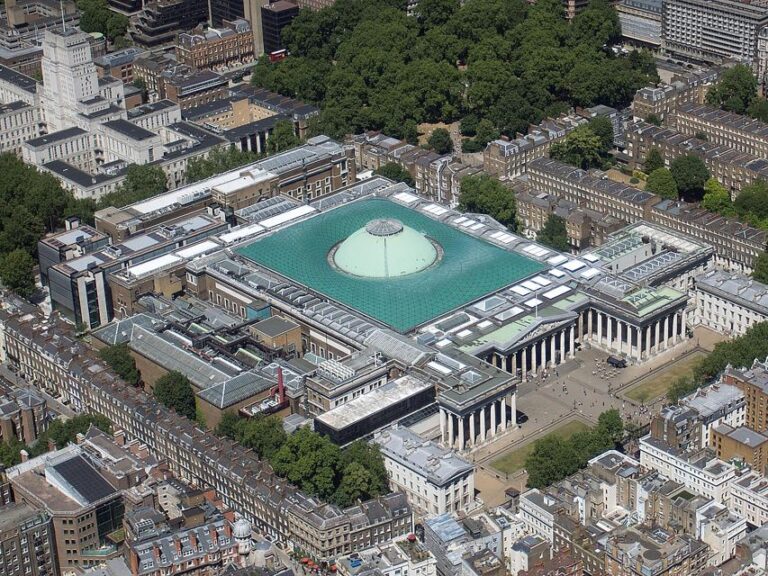 Londons Treasures: Guided Tour of British Museum