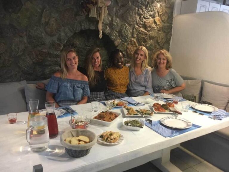 Mykonos: Traditional Lunch or Dinner at the Mykonian Spiti