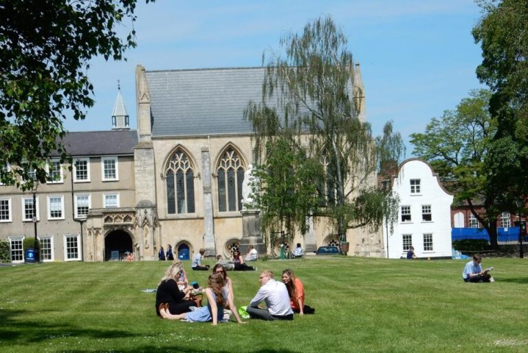 Norwich: Quirky Self-Guided Smartphone Heritage Walks