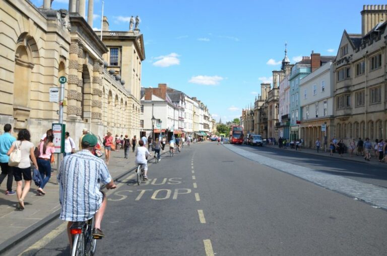 Oxford: City Bike Tour With Student Guide