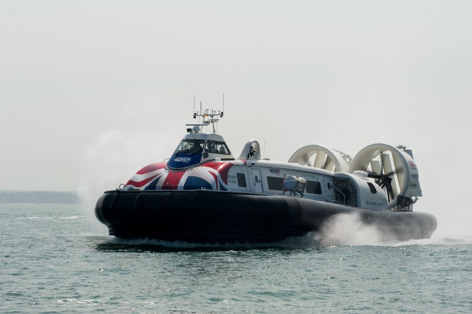 1 portsmouth hovercraft flight to the isle of wight Portsmouth: Hovercraft Flight to the Isle of Wight