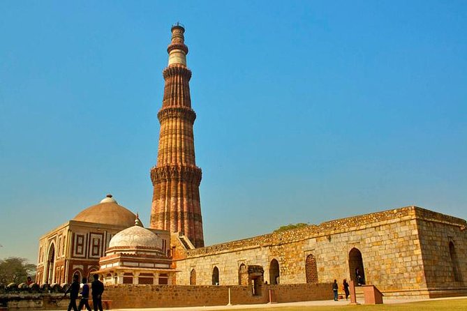 Private Tour of Old and New Delhi Including Multimedia Water Show