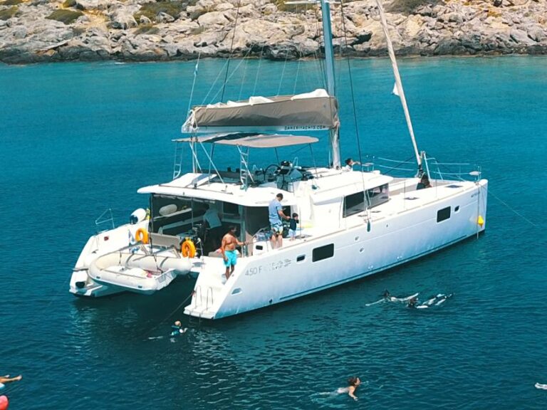 Rethymno: Sailing Catamaran Cruise With Meal & Drinks