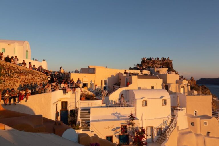 Santorini: Roundtrip Transfer To Oia