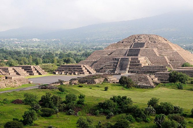 1 tour to teotihuacan pyramids in the morning be the first to arrive Tour to Teotihuacan Pyramids in the Morning. Be the First to Arrive!