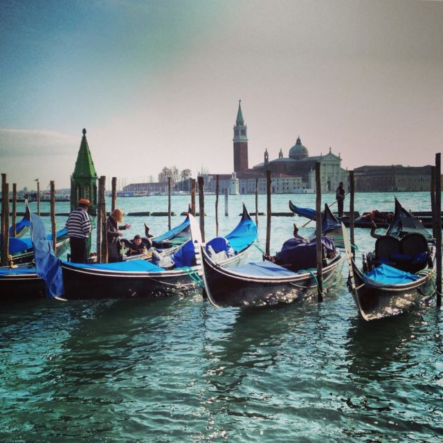 Venice: Private Tour With St. Marks and Gondola Ride