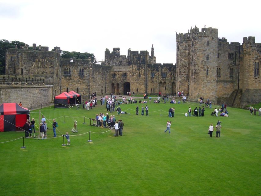 Alnwick: Self-Guided Walking Tour With Audio Guide - Tour Highlights