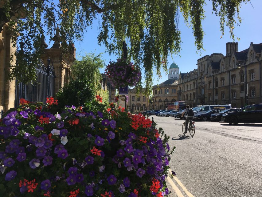 Oxford: Official University and City Walking Tour - Tour Experience