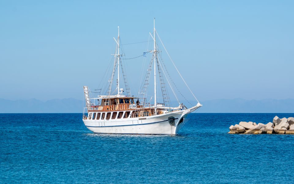 Rhodes: Evening Boat Cruise With Sunset Views & Drinks - Landmarks and Views