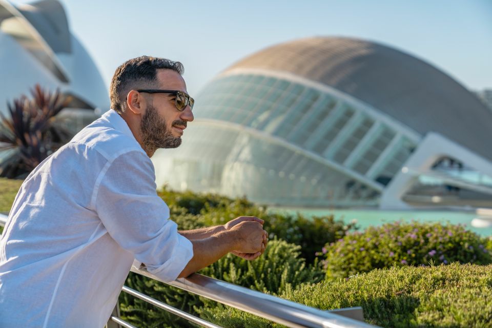 Valencia: Professional Photoshoot at City of Arts & Sciences - Experience Highlights