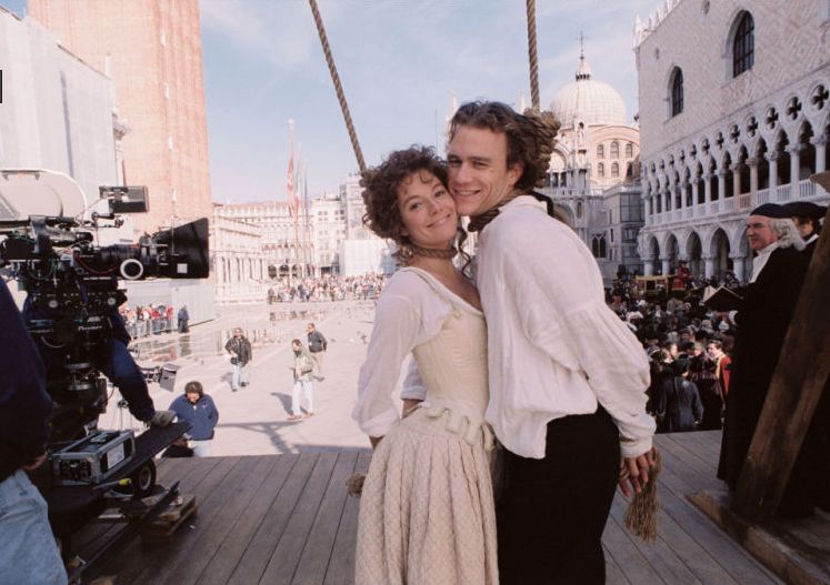 Venice: Private 2-Hour Film Locations Cinetour - Language Options and Features