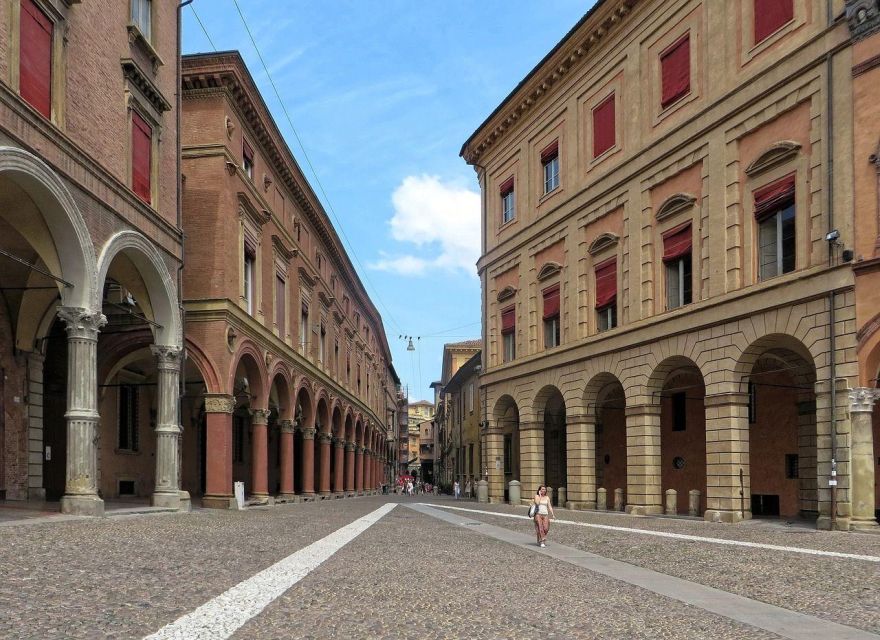 Bologna Private Walk Tour - Activity Description