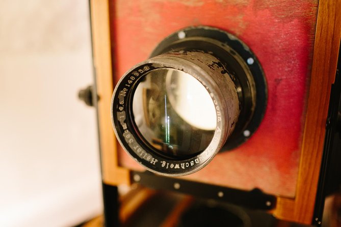 Historical Portrait Session: Wet Plate Photography in Sacromonte - Behind the Scenes of a Portrait Session