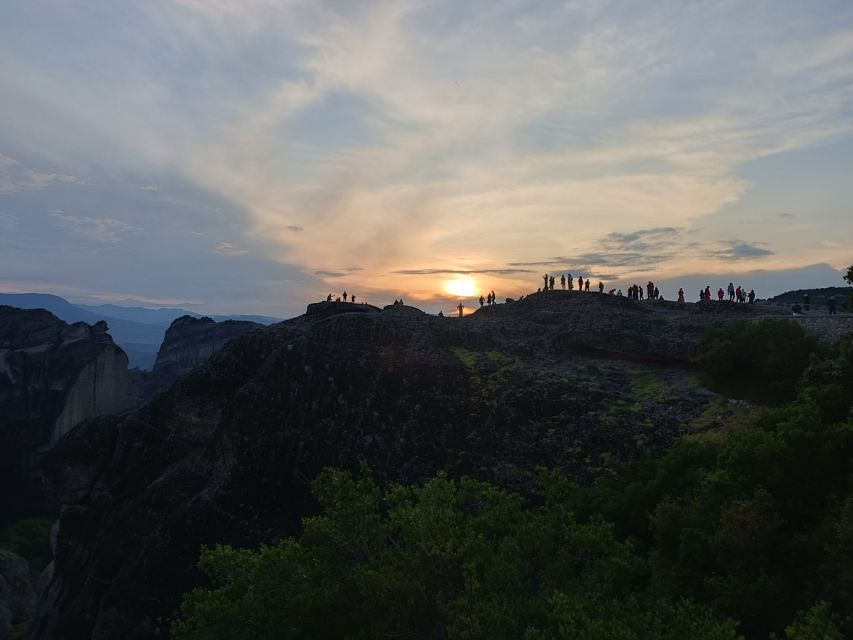 Kalabaka or Kastraki: Meteora Sunset Tour - Tour Highlights