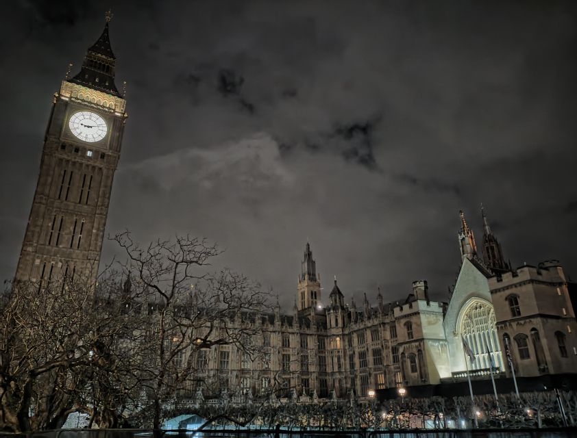 London : Royal Westminster By Night Walking Tour - Experience