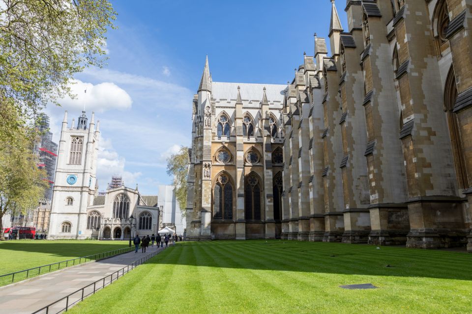 London: Winston Churchill and World War II - Impact of the Blitz on London