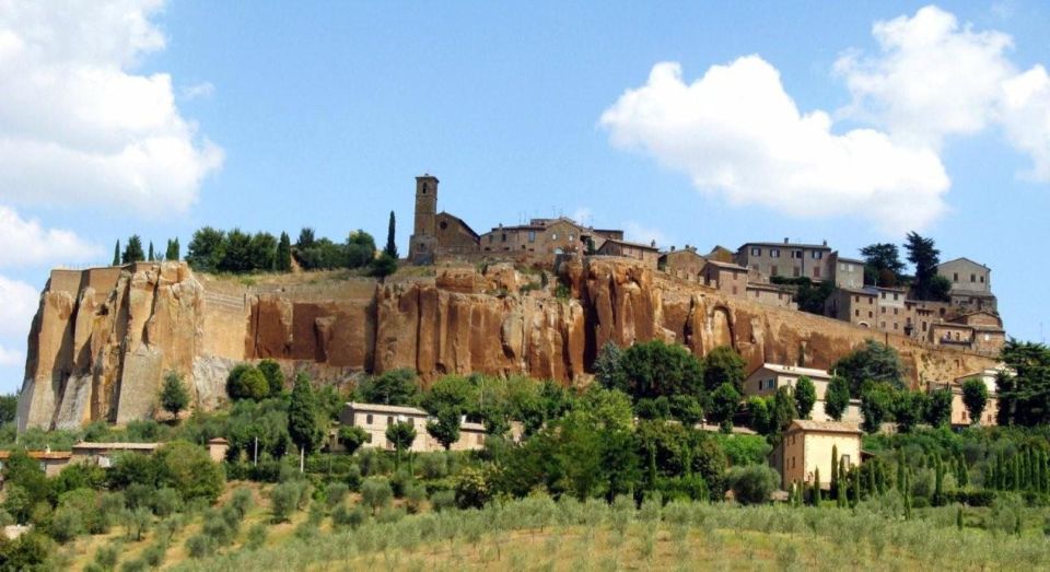 Orvieto: Private Walking Tour With Licensed Guide - Includes